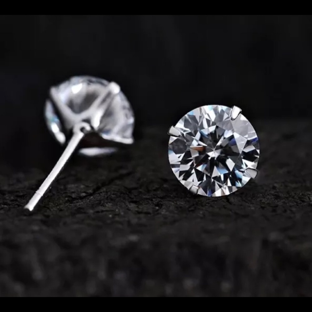 Women earrings silver